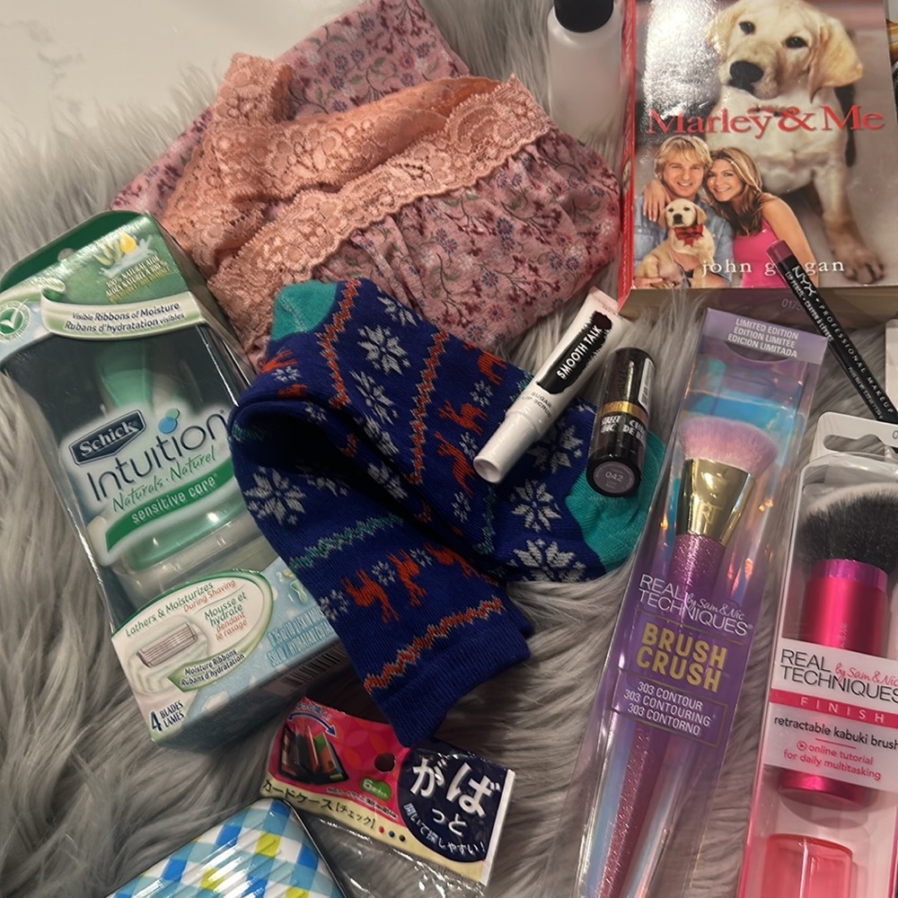 Mixed Box Bundle - Picture 10 of 14